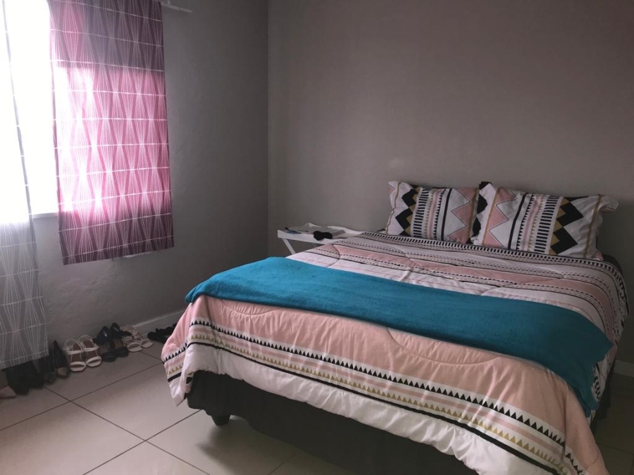 To Let 1 Bedroom Property for Rent in Quigney Eastern Cape